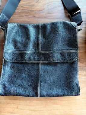 Bosca Black Pebbled Leather Crossbody Messenger Bag